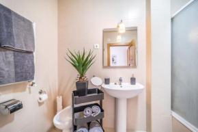 Villa with Hot Tub and Private Pool - PA9LT